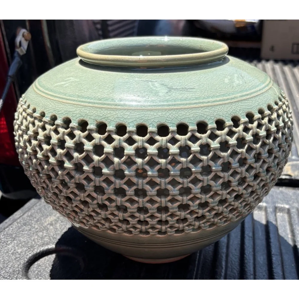 Rare Beautiful Old vase openwork vase crockery named antique